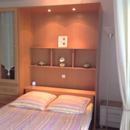 Studio En Rez De Jardin Dans Residence Avec Piscine דירה