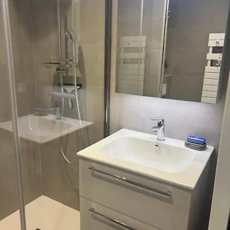 Studio En Rez De Jardin Dans Residence Avec Piscine ז'ואן-לה-פינס